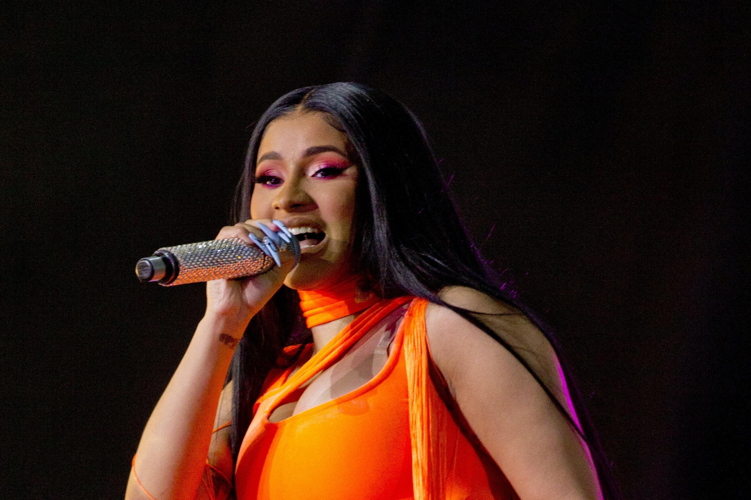 Cardi B Says Coronavirus Testing On Set For Wap Music Video Cost 100 000 Dollars York Press - wap roblox id cardi b clean